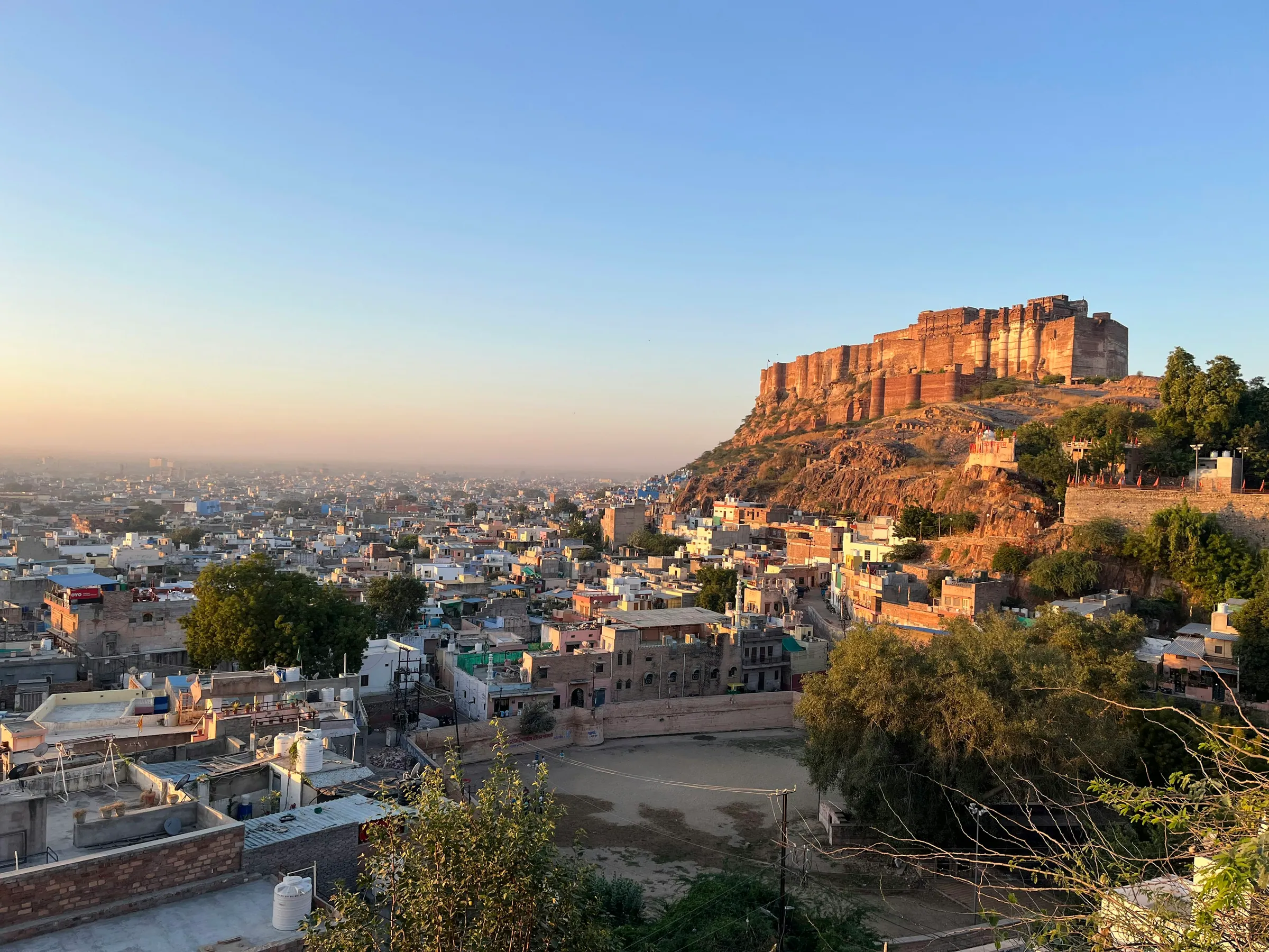 Das Fort Mehrangarh über der Stadt Jodhpur
