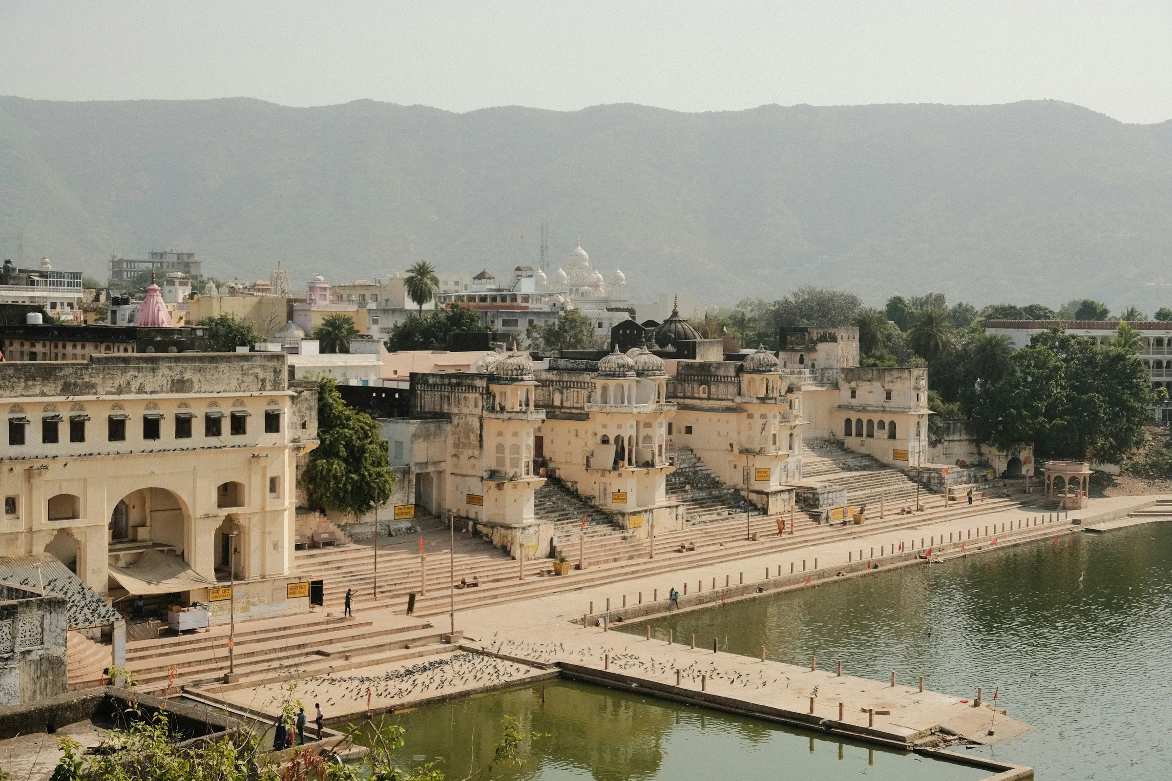 Pushkar lake and its ghats