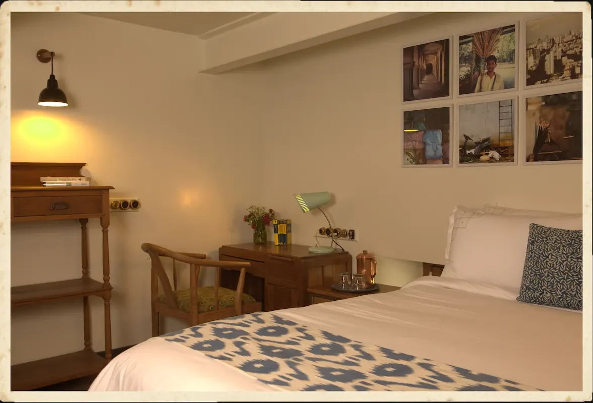 Abode Bombay, photograph 5