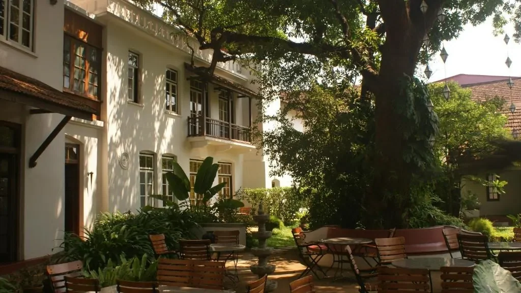 Old Harbour Hotel, photograph 2