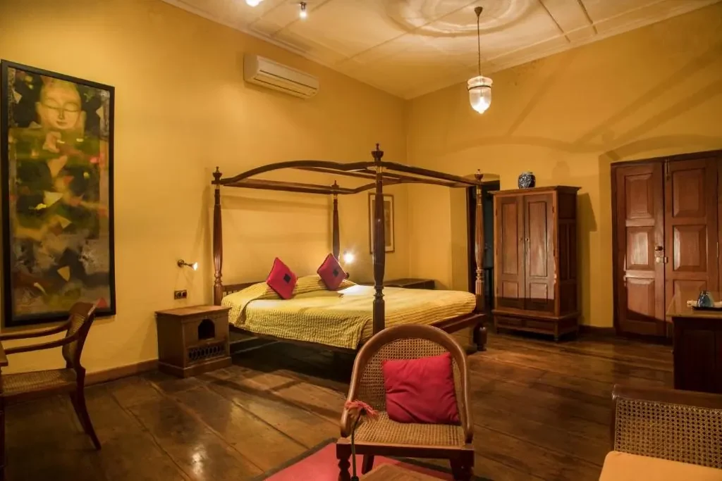 Old Harbour Hotel, photograph 4