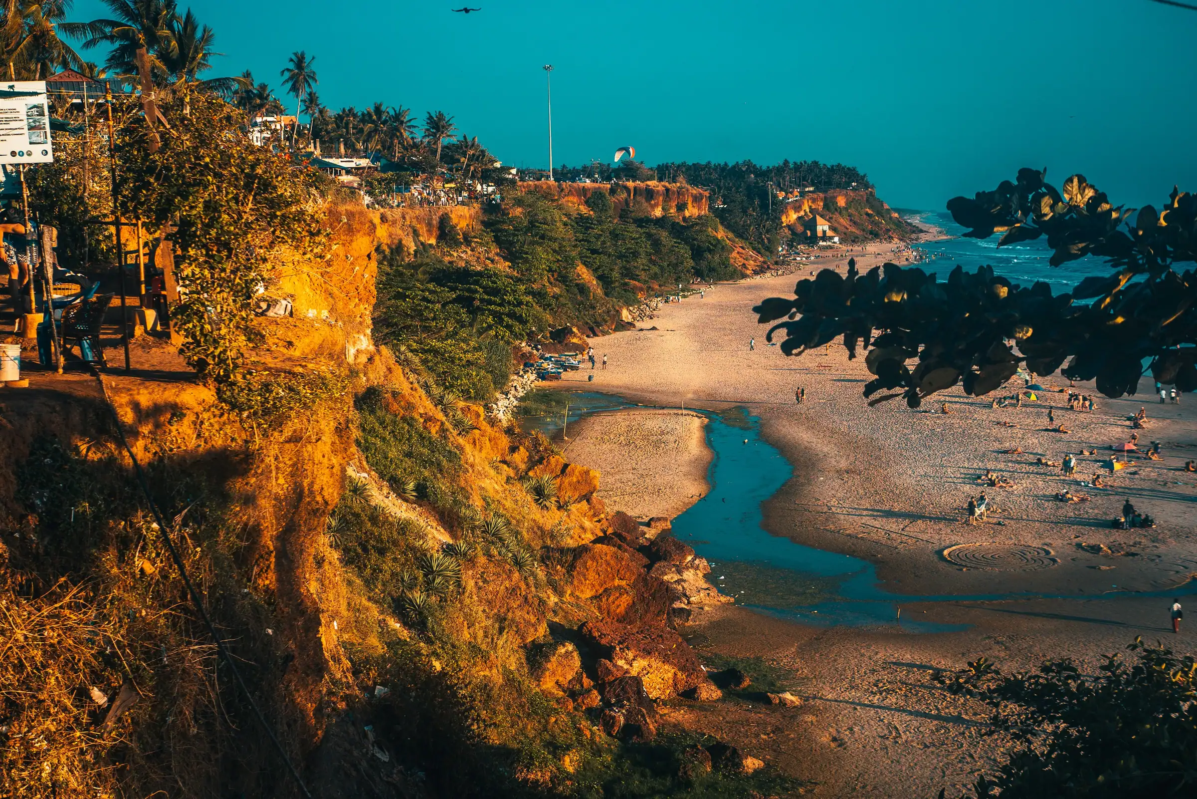 The red laterite cliff above the beach at Varkala